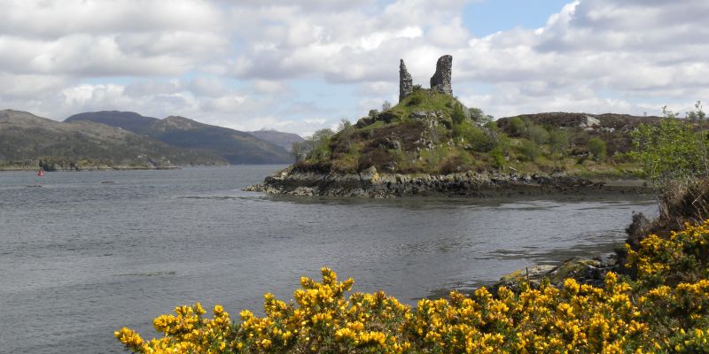 Highlands and Islands, Castles and Gardens May 2014